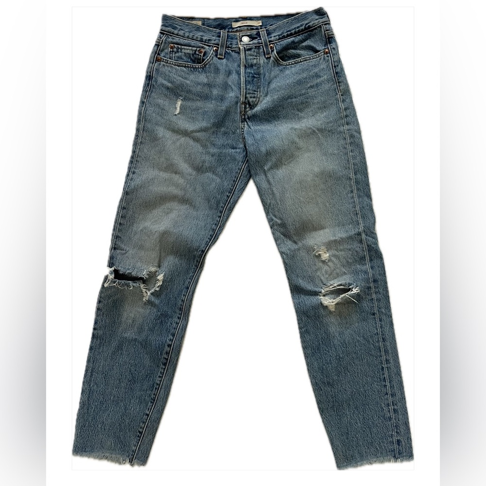 Levi’s Premium 100% cotton Wedgie Jean, size 27